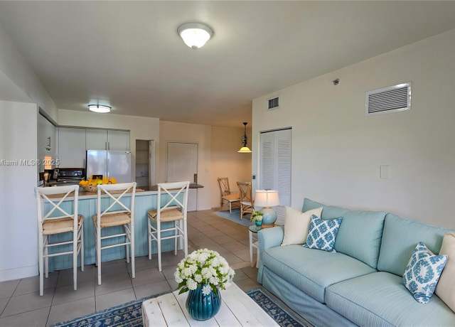 Property at 11060 SW 196th St #407, Cutler Bay, FL 33157, 2 beds, 2 baths