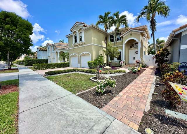 Property at 11360 NW 48th Ter, Doral, FL 33178, 4 beds, 2.5 baths