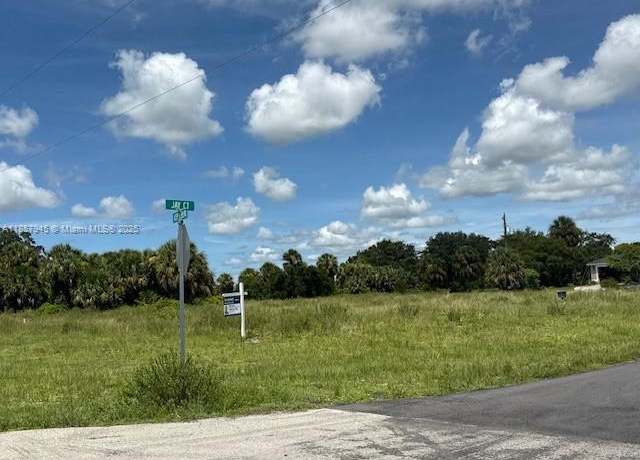 Property at 1017 Comet Ave, Labelle, FL 33935