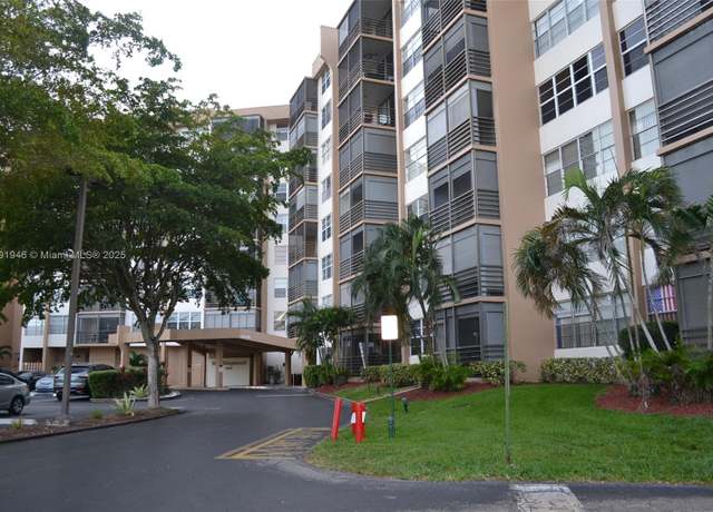 Property at 1100 Saint Charles Pl #219, Pembroke Pines, FL 33026, 2 beds, 2 baths