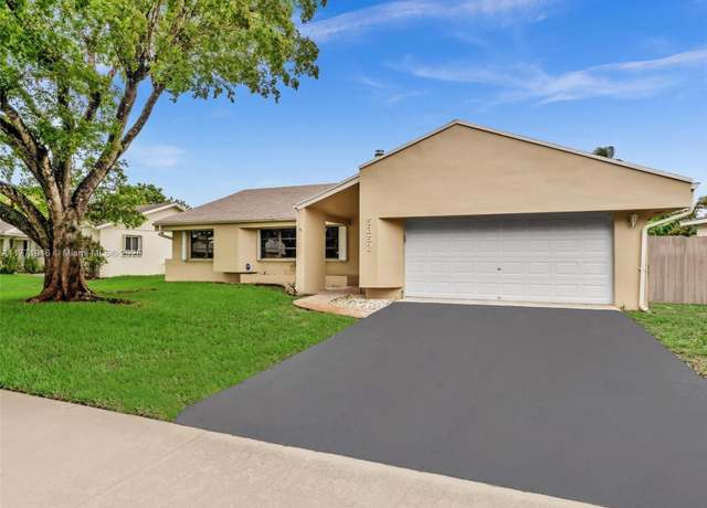 Property at 5352 SW 118th Ave, Cooper City, FL 33330, 3 beds, 2 baths