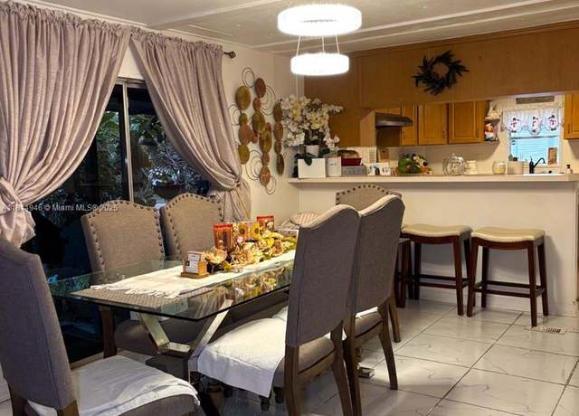 Property at 13191 SW 9th St, Davie, FL 33325, 3 beds, 2 baths