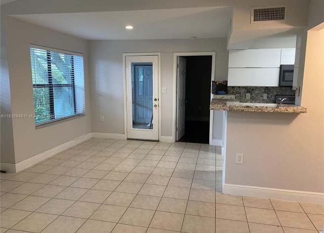 Property at 15661 SW 104th Ter #3112, Miami, FL 33196, 2 beds, 2 baths