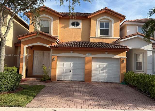 Property at 11010 NW 87th St, Doral, FL 33178, 3 beds, 3 baths