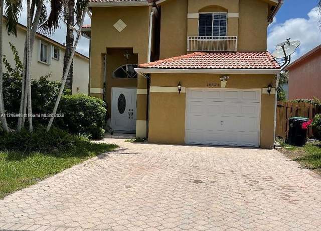 Property at 15623 SW 100th Ter, Miami, FL 33196, 3 beds, 2 baths