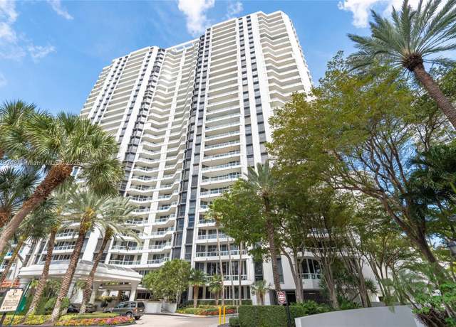 Property at 21205 Yacht Club Dr #805, Aventura, FL 33180, 3 beds, 2 baths