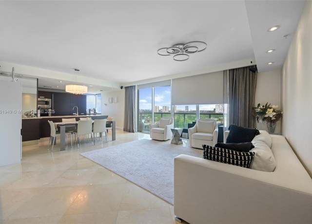 Property at 19400 Turnberry Way #1012, Aventura, FL 33180, 3 beds, 3 baths