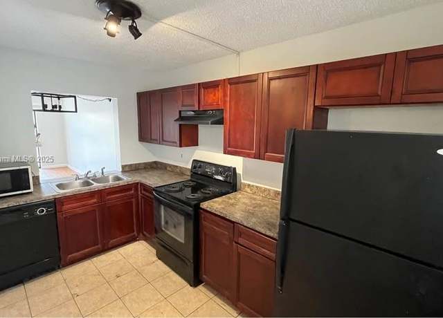 Property at 9044 NW 28th Dr Unit 3-202, Coral Springs, FL 33065, 2 beds, 2 baths