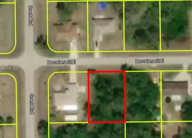 Property at 1054 Barcelona St E, Lehigh Acres, FL 33974