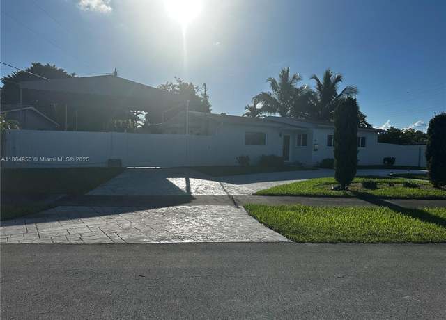 Property at 1433 SW 92nd Pl, Miami, FL 33174, 3 beds, 2 baths