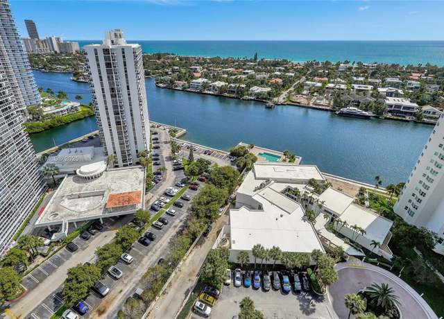 Property at 20281 E Country Club Dr #2104, Aventura, FL 33180, 2 beds, 2 baths