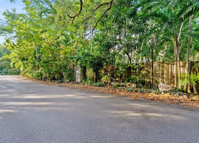 Property at 3595 Avocado Ave, Coconut Grove, FL 33133