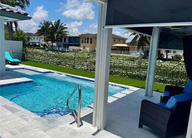Property at 15551 SW 14th St, Miami, FL 33194, 3 beds, 2.5 baths
