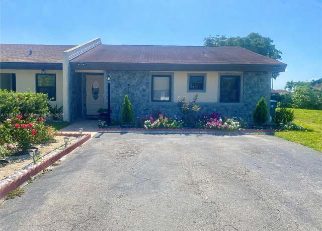 Property at 5017 SW 139th Pl, Miami, FL 33175, 3 beds, 2 baths