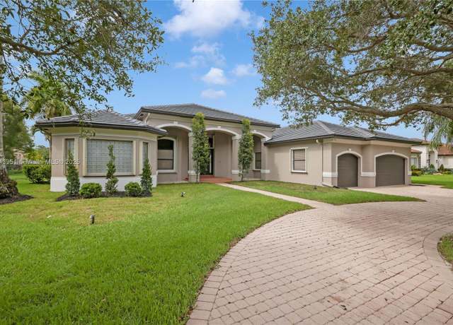 Property at 13161 SW 40th St, Davie, FL 33330, 6 beds, 4 baths
