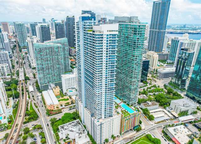 Property at 60 SW 13th St #3416, Miami, FL 33130, 1 bed, 1.5 baths