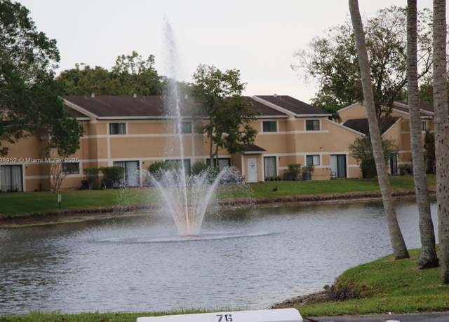 Property at 200 W Palm Cir W #104, Pembroke Pines, FL 33025, 2 beds, 1 bath
