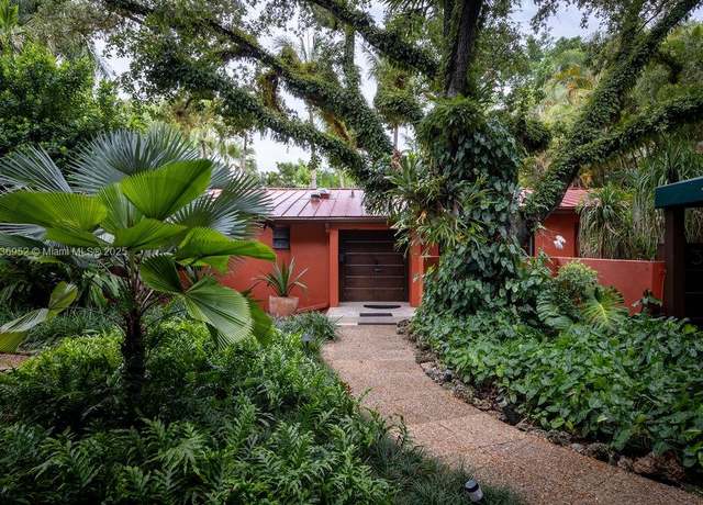 Property at 3570 Avocado Ave, Miami, FL 33133, 3 beds, 2.5 baths