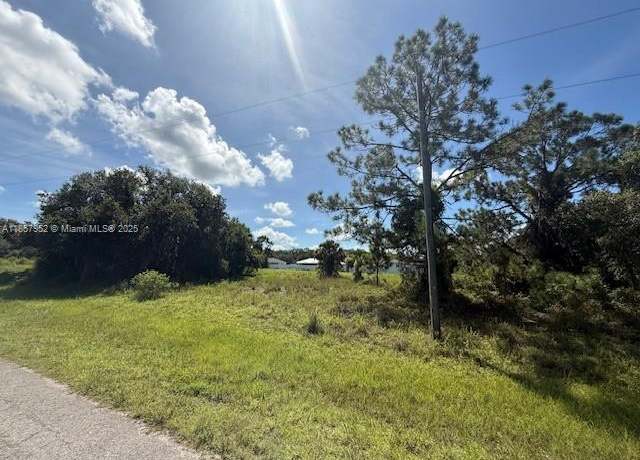 Property at 1345 Jabara Cir, La Belle, FL 33935