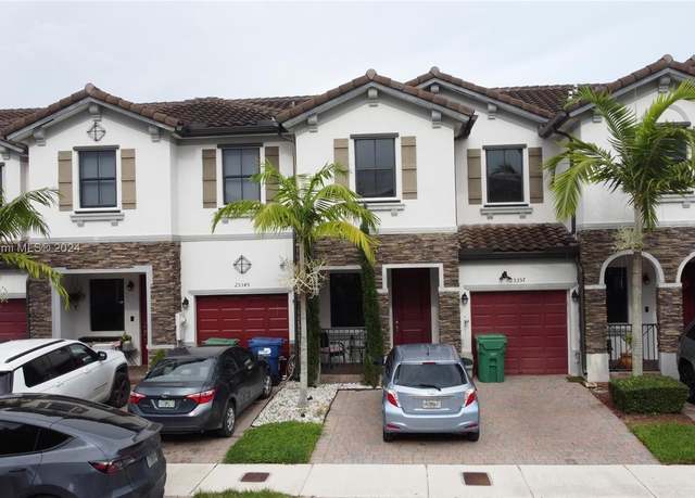 Property at 25357 SW 116th Ave, Homestead, FL 33032, 4 beds, 2.5 baths