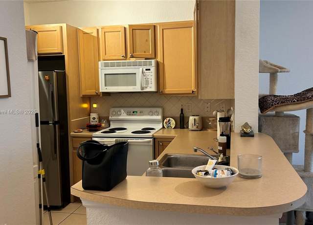 Property at 6001 SW 70th St #623, South Miami, FL 33143, 1 bed, 1 bath