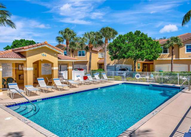 Property at 154 Village Blvd Unit J, Tequesta, FL 33469, 2 beds, 2 baths