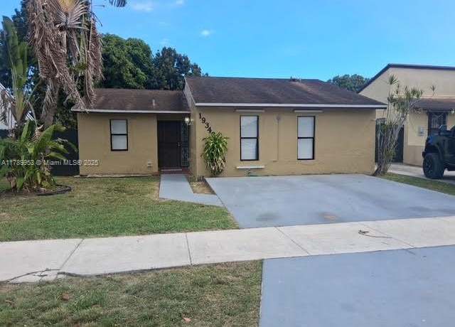 Property at 19343 SW 119th Ct, Miami, FL 33177, 3 beds, 2 baths