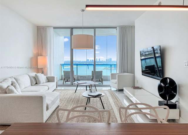 Property at 900 Biscayne Blvd #2302, Miami, FL 33132, 3 beds, 3 baths