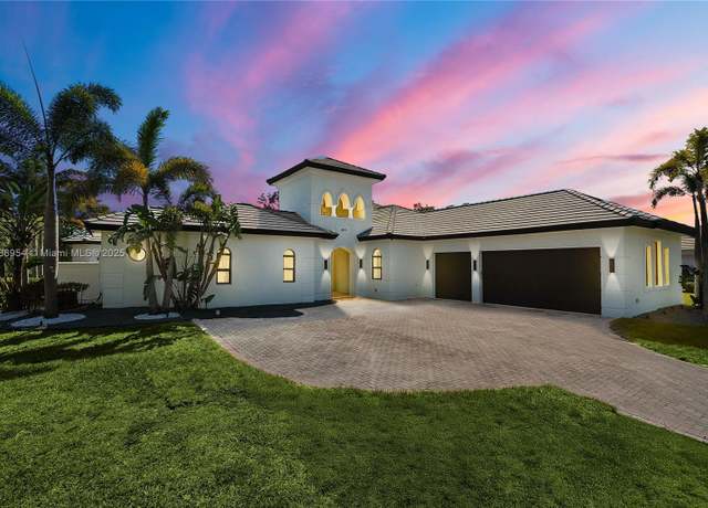 Property at 499 SW Squire Johns Ln, Palm City, FL 34990, 4 beds, 3.5 baths