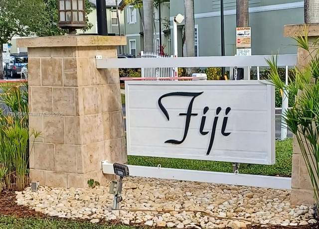 Property at 3064 SE 1st Dr #3, Homestead, FL 33033, 3 beds, 2.5 baths