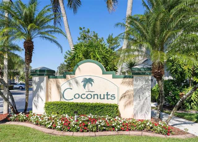 Property at 16679 Hemingway Dr, Weston, FL 33326, 2 beds, 1.5 baths