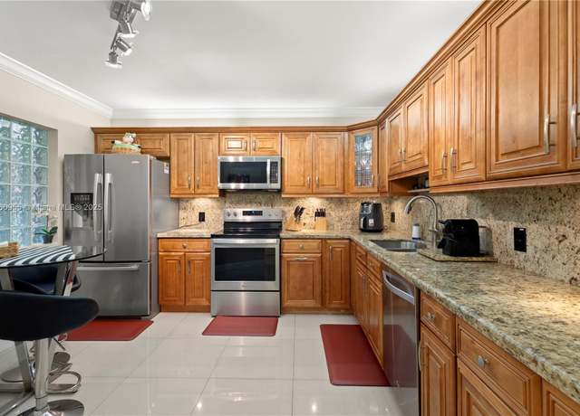 Property at 4350 NW 30th St #137, Coconut Creek, FL 33066, 2 beds, 2 baths