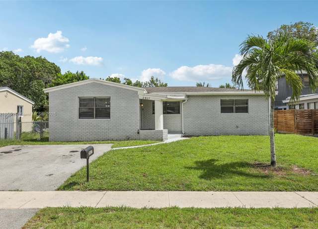 Property at 2817 SW 8th St, Fort Lauderdale, FL 33312, 3 beds, 2 baths