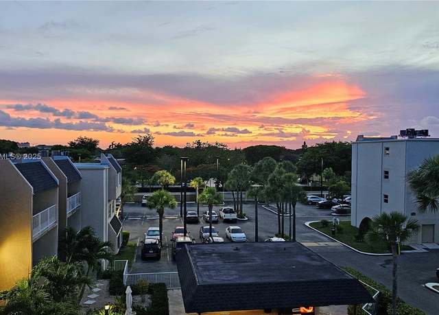 Property at 7765 SW 86th St Unit F2-405, Miami, FL 33143, 3 beds, 2 baths