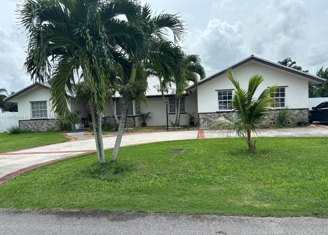 Property at 18810 SW 294th Ter, Homestead, FL 33030, 6 beds, 4 baths