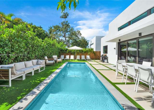 Property at 520 NW 41st St, Miami, FL 33127, 5 beds, 2.5 baths