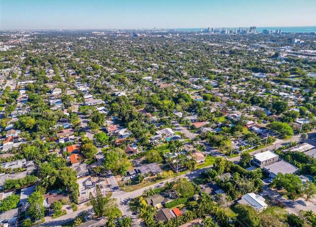 Property at 1601 NE 14th St, Fort Lauderdale, FL 33304, 4 beds, 2.5 baths