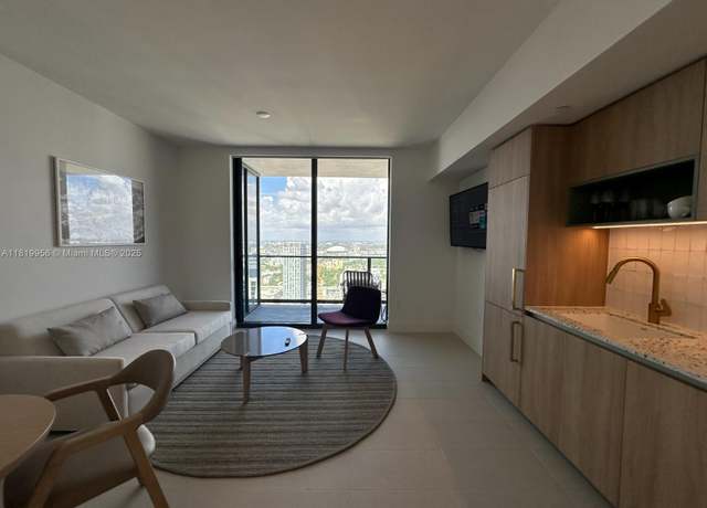 Property at 601 NE 1st Aveue #4603, Miami, FL 33132, 1 bed, 1 bath