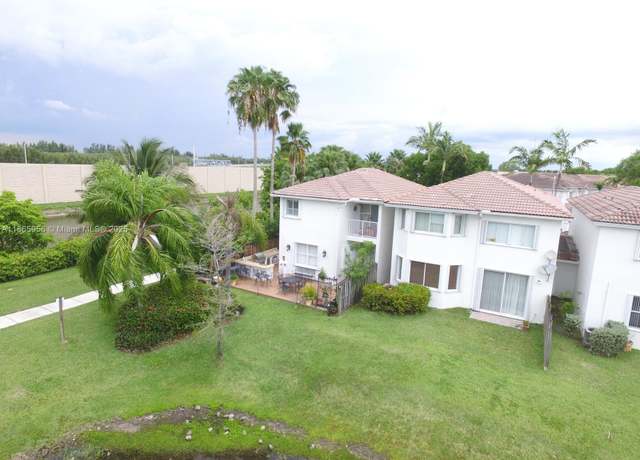 Property at 11662 NW 69th Ter, Doral, FL 33178, 4 beds, 2.5 baths