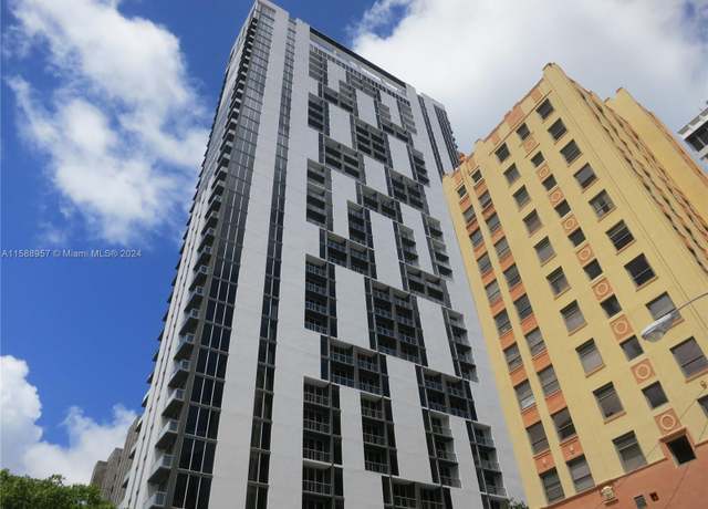 Property at 151 SE 1 St #1704, Miami, FL 33131, 1 bed, 1 bath