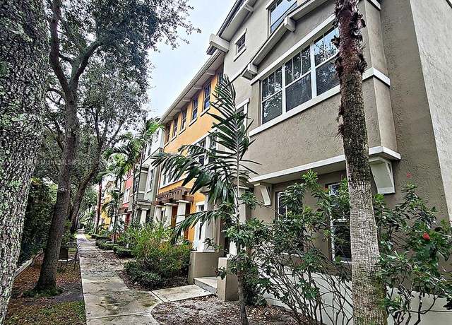 Property at 430 Amador Ln #7, West Palm Beach, FL 33401, 4 beds, 3.5 baths
