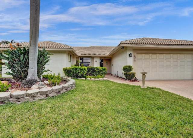 Property at 8215 NW 85th Ave, Tamarac, FL 33321, 3 beds, 2 baths