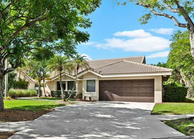 Property at 2000 Lakeshore Dr, Weston, FL 33326, 3 beds, 2 baths
