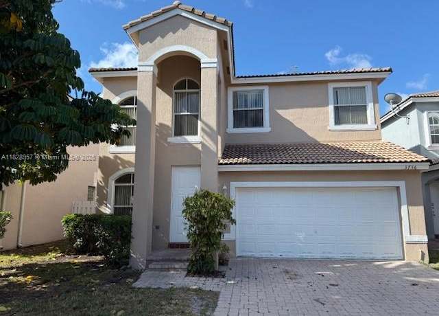 Property at 3736 SW 50th St, Hollywood, FL 33312, 3 beds, 2.5 baths