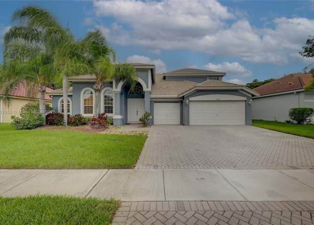 Property at 7062 Brunswick Cir, Boynton Beach, FL 33472, 5 beds, 4 baths