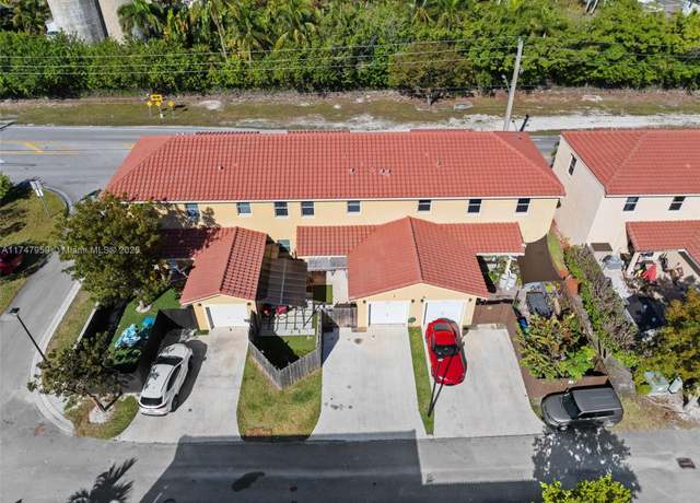 Property at 24667 SW 117th Ave #24667, Homestead, FL 33032, 4 beds, 3 baths