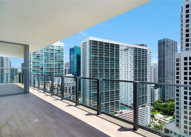 Property at 68 SE 6th St #2501, Miami, FL 33131, 2 beds, 2.5 baths