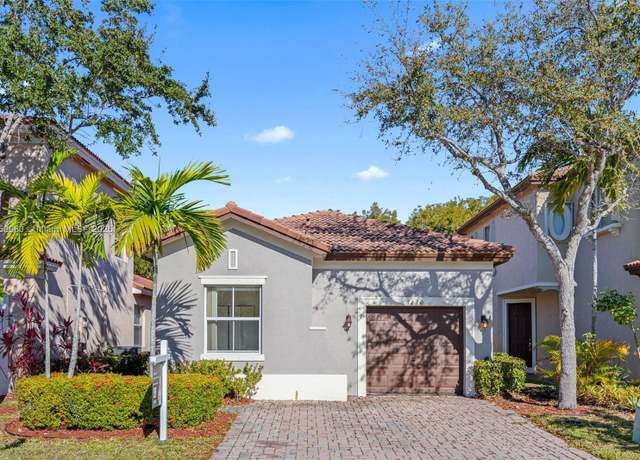 Property at 1270 NE 39th Ave, Homestead, FL 33033, 3 beds, 2 baths