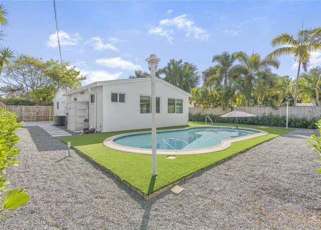 Property at 1116 N 31st Ave, Hollywood, FL 33021, 4 beds, 2 baths