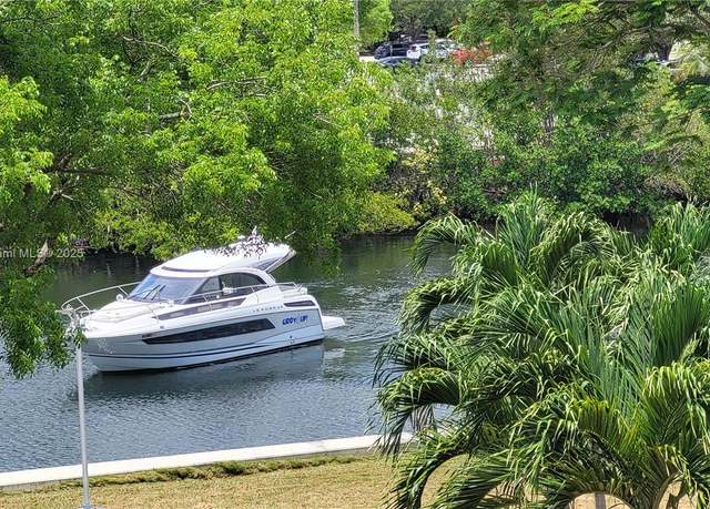 Property at 3401 N Country Club Dr #410, Aventura, FL 33180, 1 bed, 1.5 baths